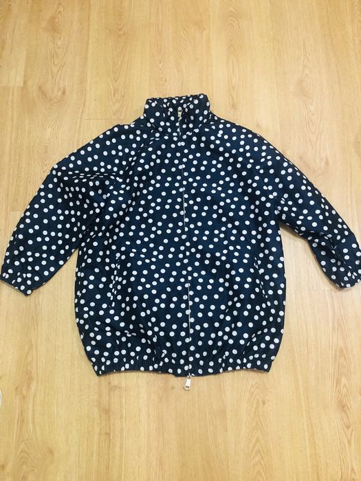 Kispo azul bolinhas brancas sem capuz