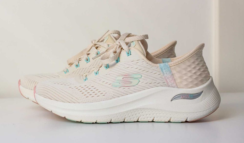 SKECHERS ARCH FIT 2.0 Slip-ins beżowe r 35-36