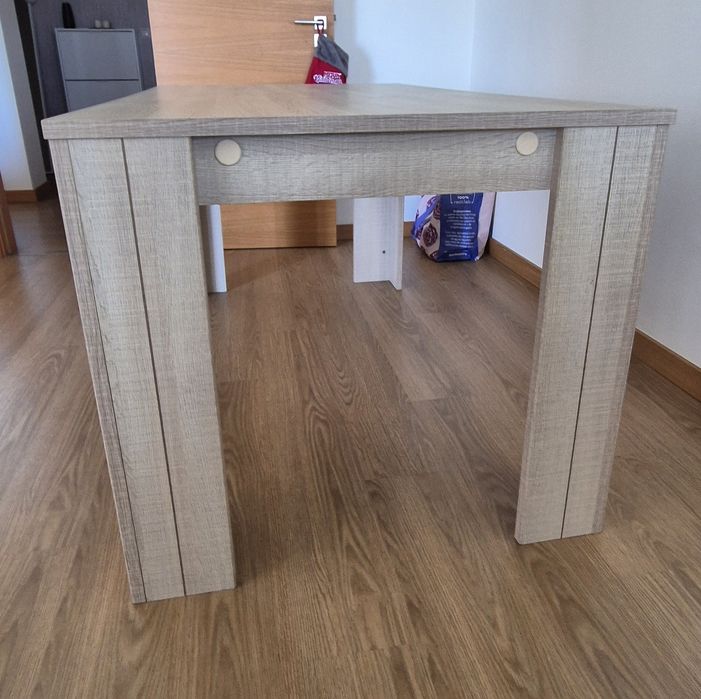 Mesa de refeição - sala