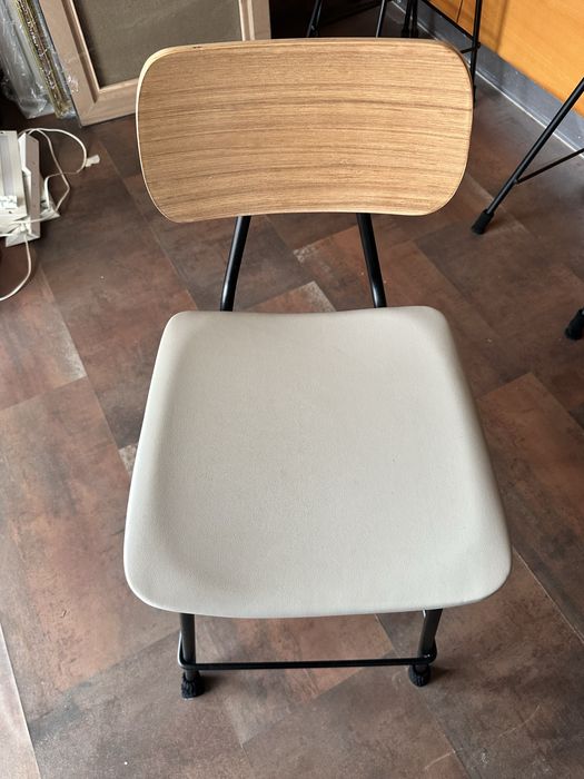 4 Bancos altos de 66cm