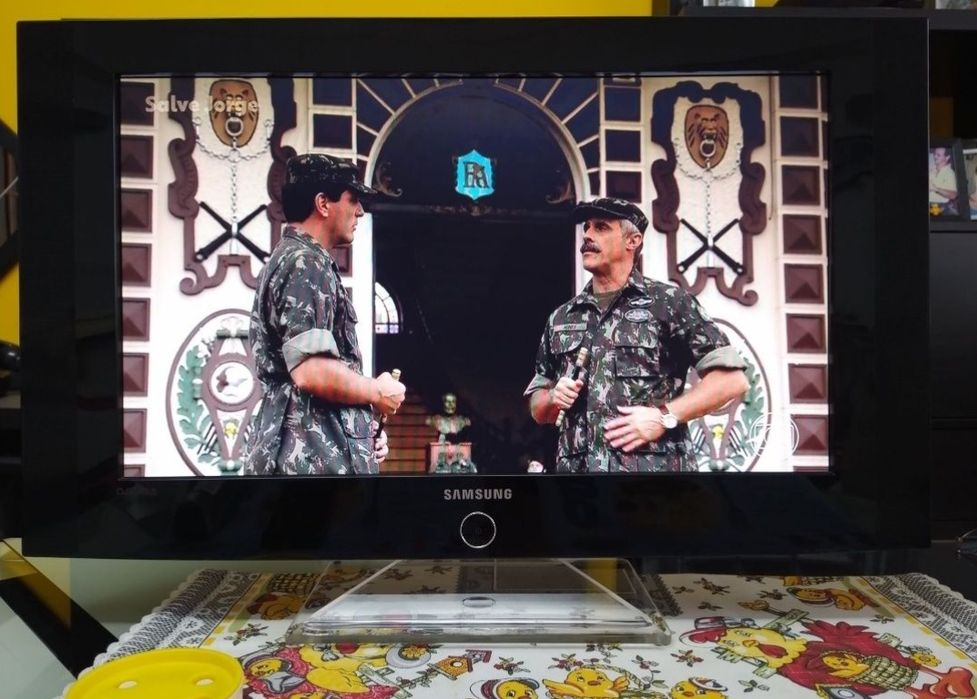 TV televisão monitor jogos PlayStation box casa quarto apartamento vivenda escritório gabinete carro cozinha.