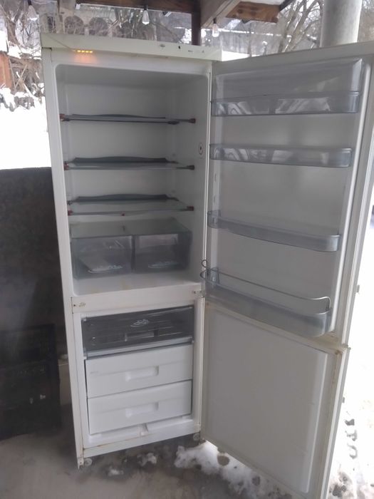 Холодильник Snaige