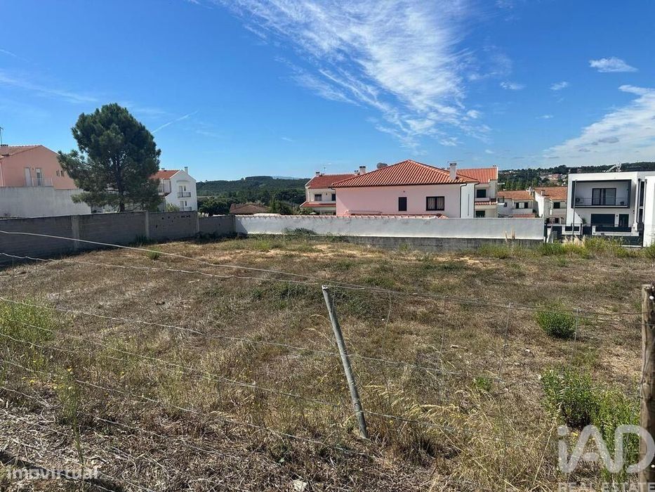 Terreno em Rio Maior de 240,00 m2