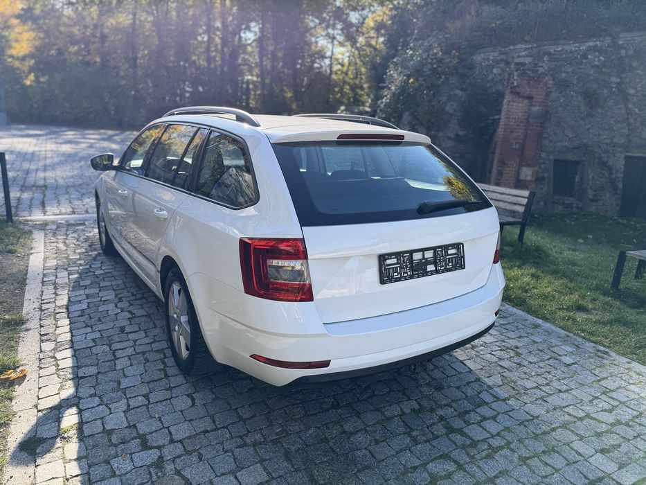 Skoda Octavia Lift 1.6 Tdi Bdb Stan Bogata Wersja Serwisowana Okazja