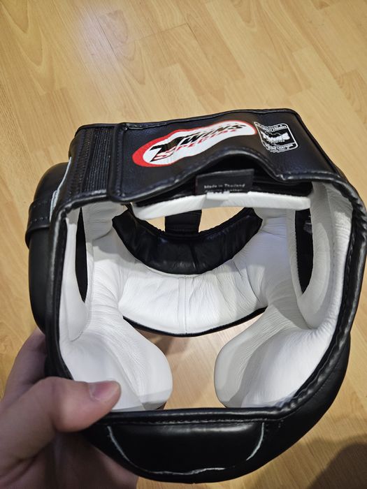 Шкіряний шолом Twins