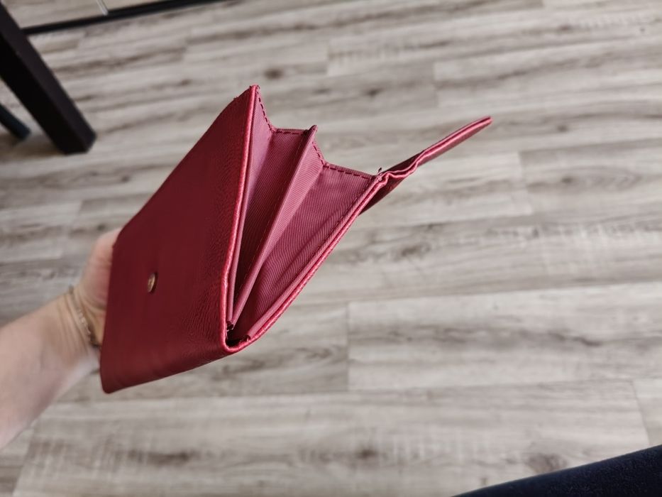 Nowy czerwony bordowy portfel damski
