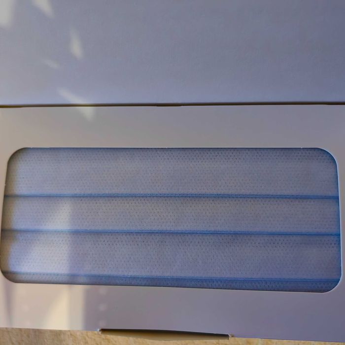 Maseczki ochronne włókninowe 30 szt w opakowaniu