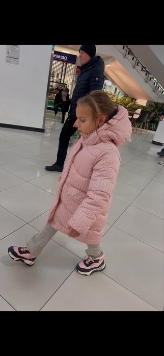 Пуховик для дівчинки 122