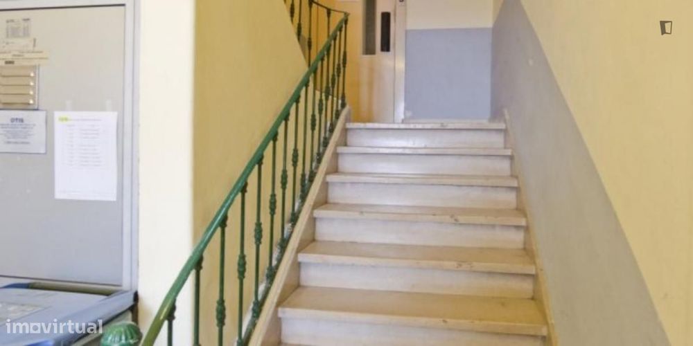 Quarto - localizado em Picoas Lisbon