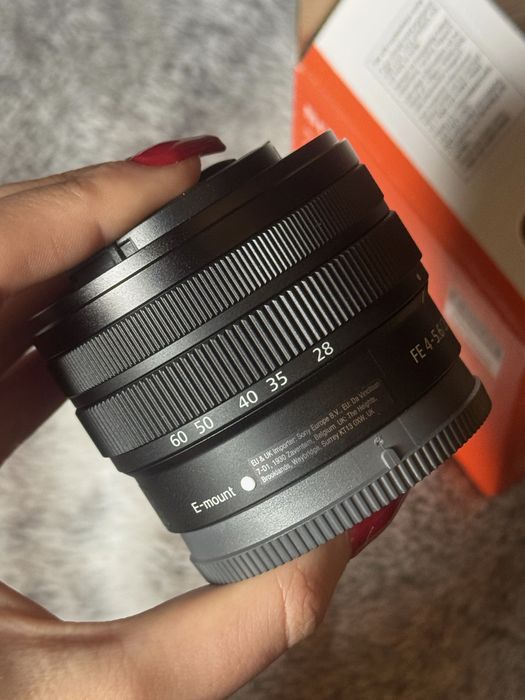 Lente FE 28-60 sony