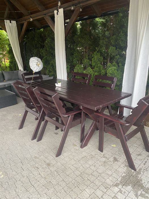 Drewniane meble ogrodowe