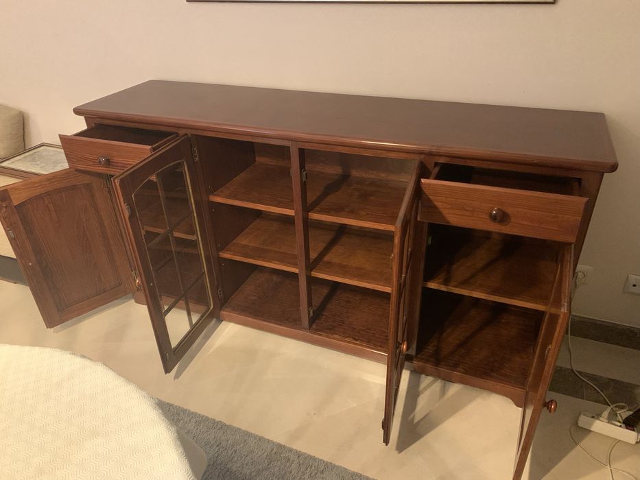Mesa de jantar e Movel em nogueira