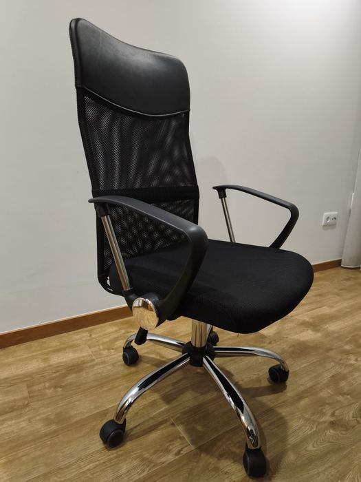 Cadeira escritório executiva, como nova