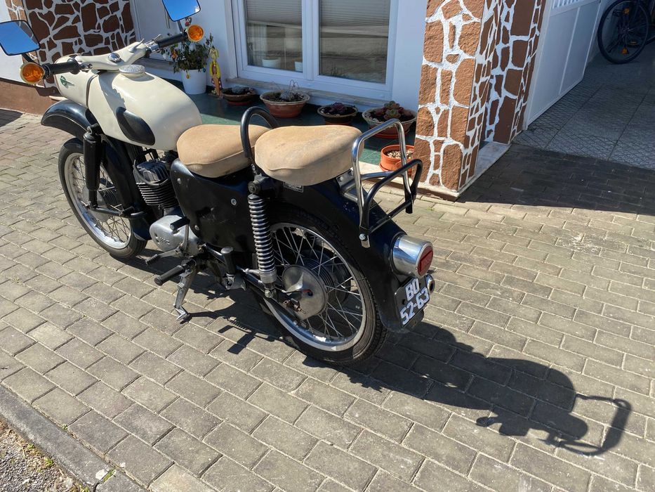 Mota da ex Alemanha do leste MZ es 150