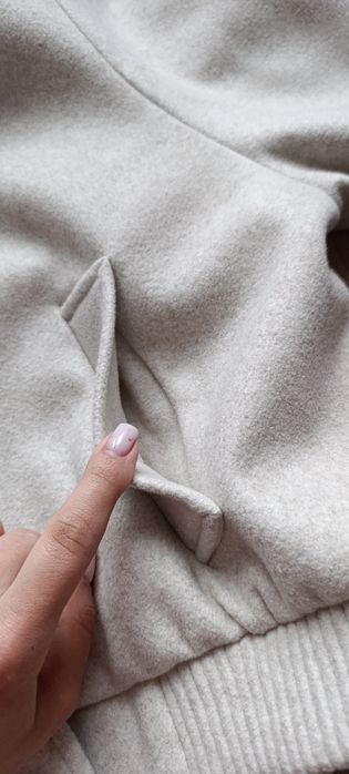 Жіночий бомбер  Zara