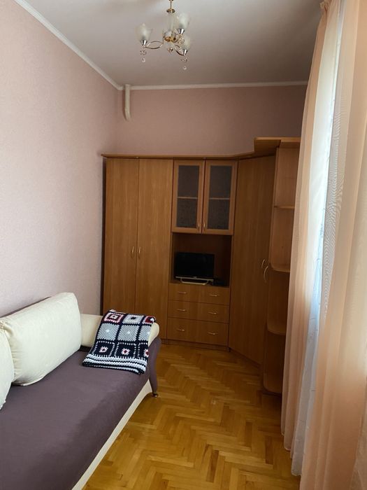 Продається двоповерховий будинок у місті Берестин.