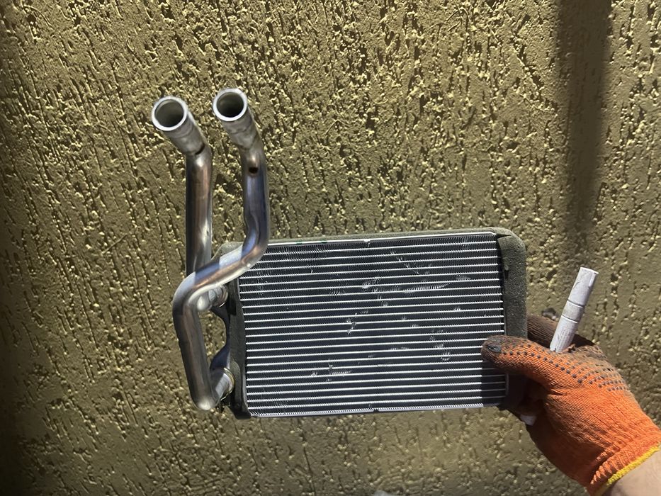 Радиатор печки Тойота сиенна toyota sienna 2 год 2005