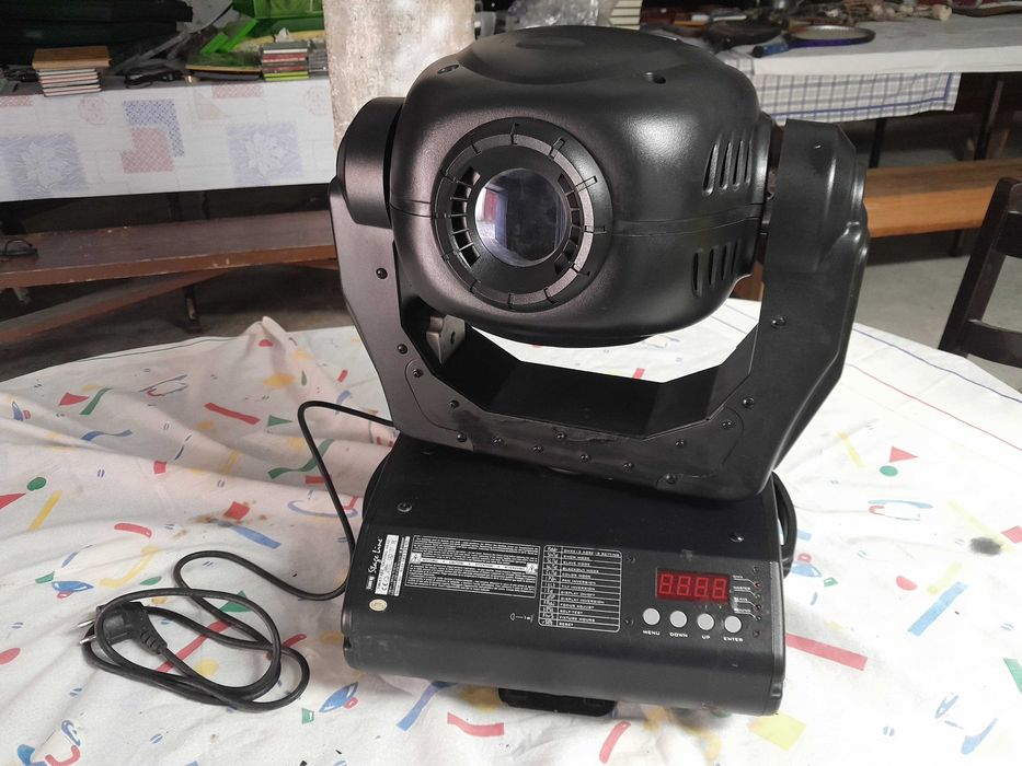 Robot de Luzes para Palco