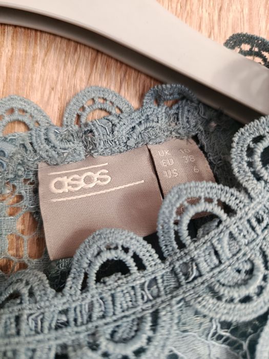 Asos niebieska ołówkowa sukienka z długim rękawem z koronki rozmiar M