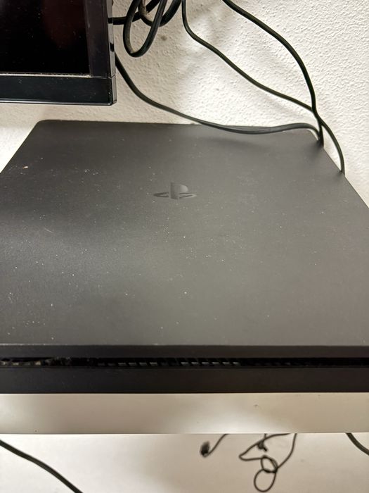 Playstation 4.           .