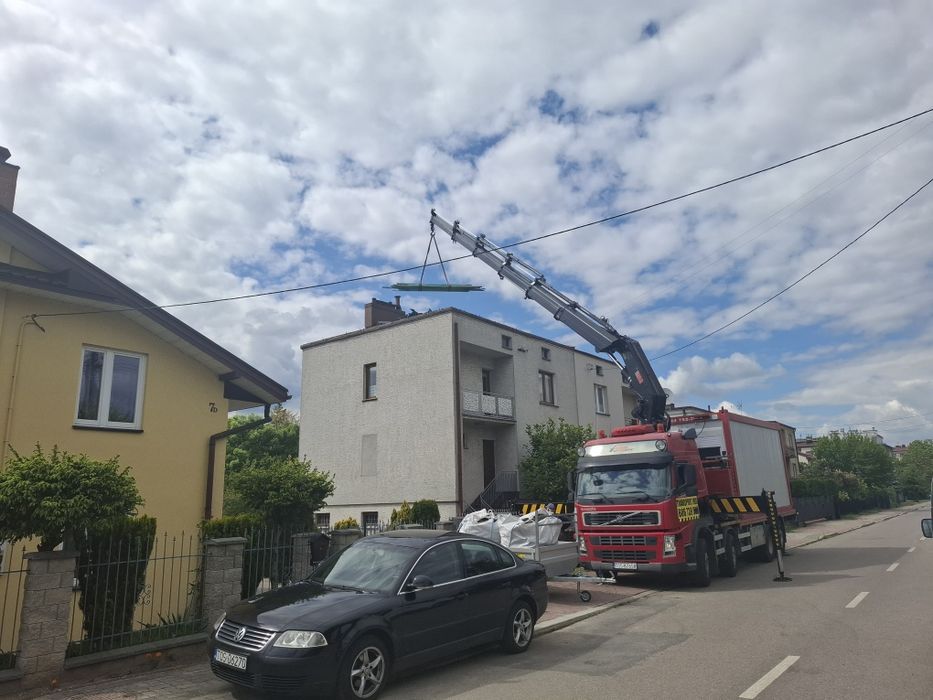 Pomoc drogowa holowanie laweta hds transport aut maszyn i kontenerów.