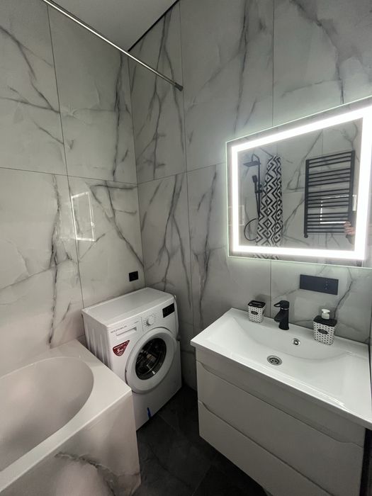 Світло  24/7! 2к на Івасюка 11. 3 11.01 (Козявкіна, АТБ)