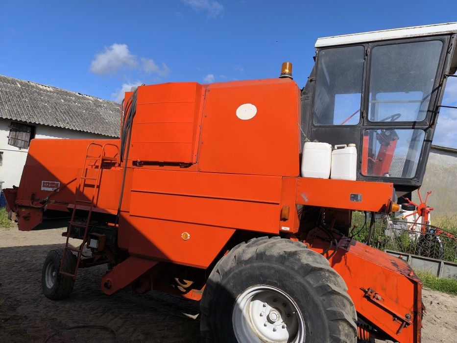 Kombajn Bizon Z056