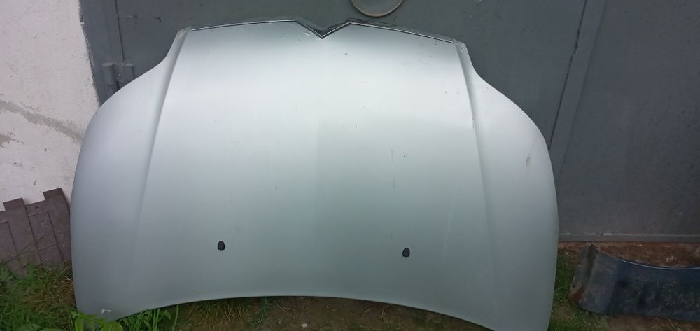 Citroen c3,c4 сітроен с3,с4 капот