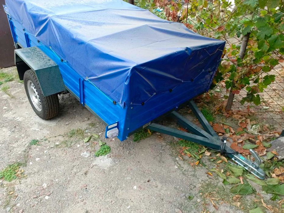Великий легковий причіп підвищеної вантажопід"ємності