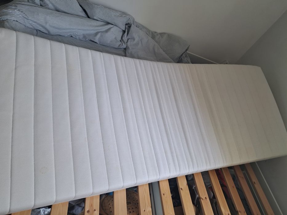 Dois colchões IKEA para cama Brimnes