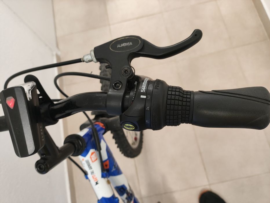 2 bicicletas de criança