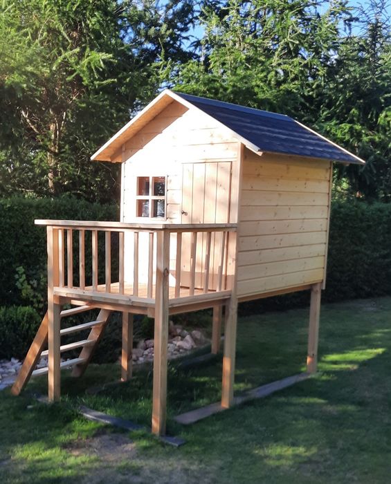 Domek dla dzieci  , duży,  solidny