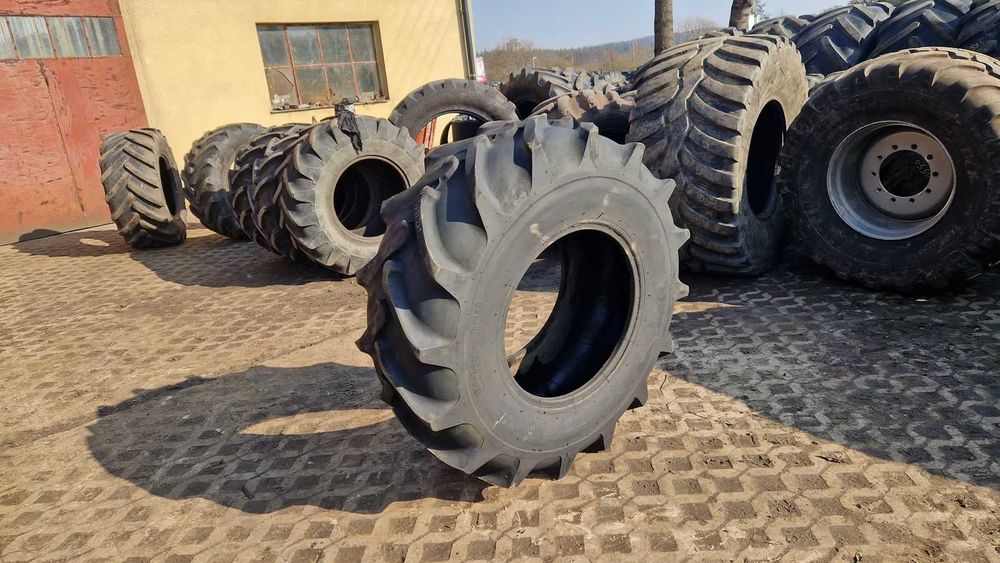 18.4-24 16.9-24 21.3-24 K-700 bieżnik 60% bez napraw