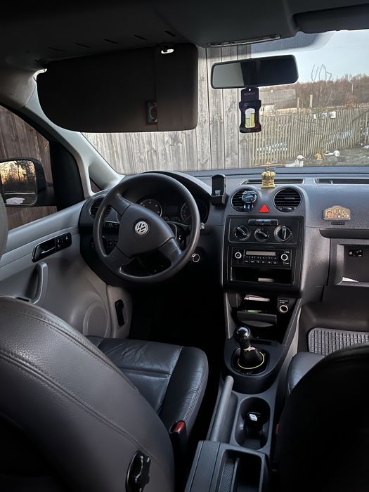 Продам машину Voskswagen Caddy 2008 рік , дуже гарниму стані , дзвоніт