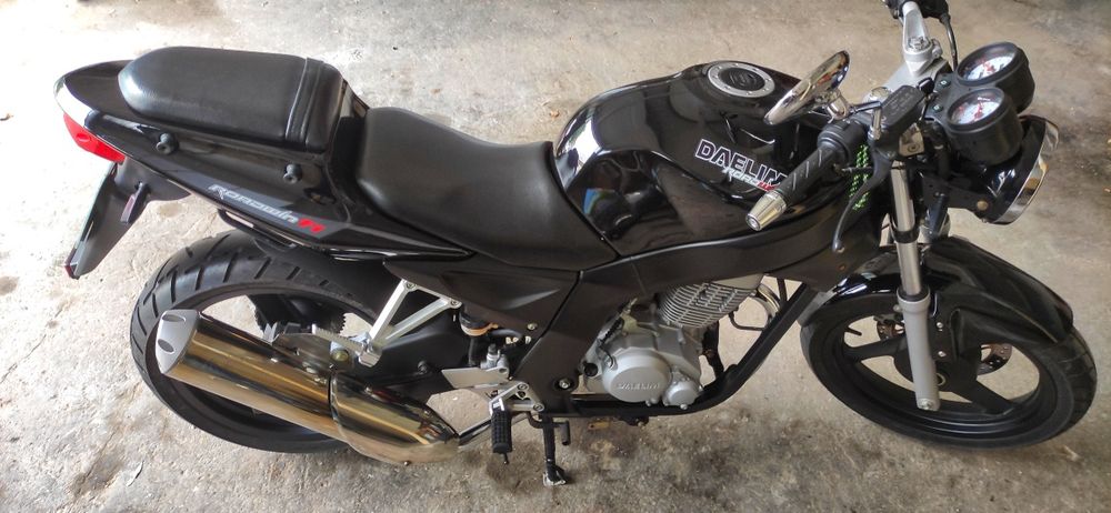 Daelim Roadwin 125 EFI – 2010 | Apenas 3.500 km | Estado de coleção