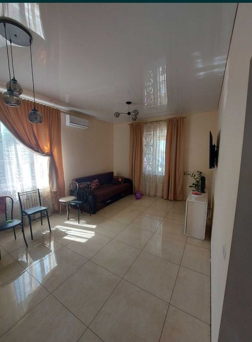 Продам добротный дом в  Великодолинском