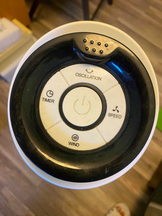 Column white fan w/ remote