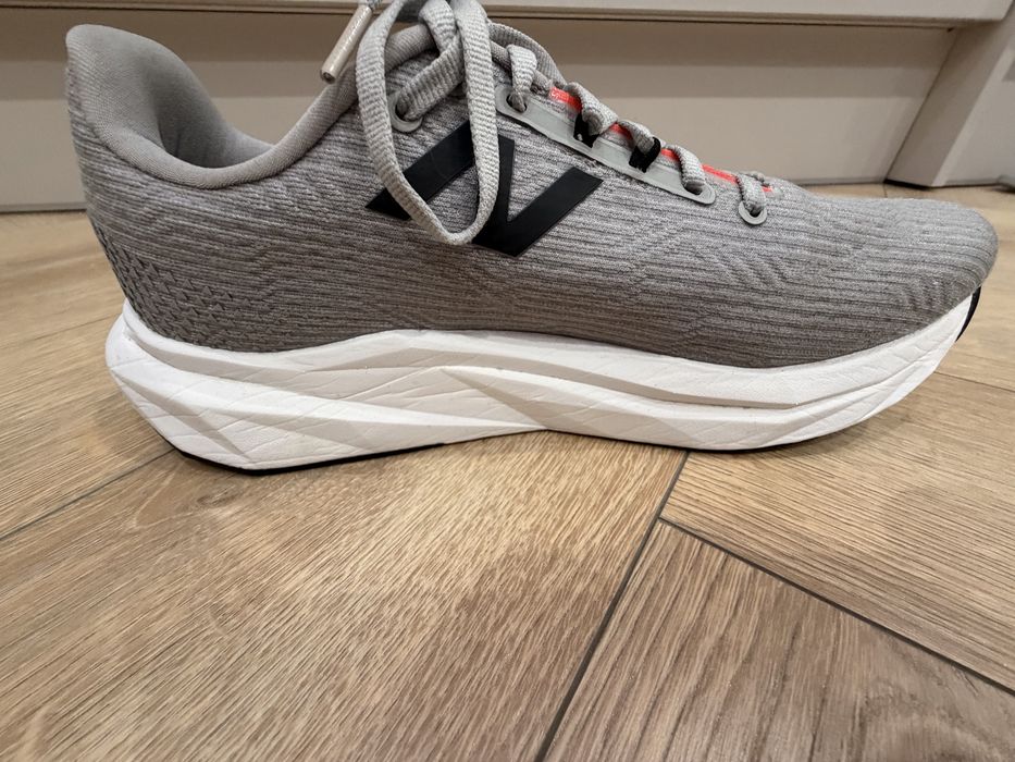 New Balance FuelCell Propel v5 rozmiar 42 26.5cm