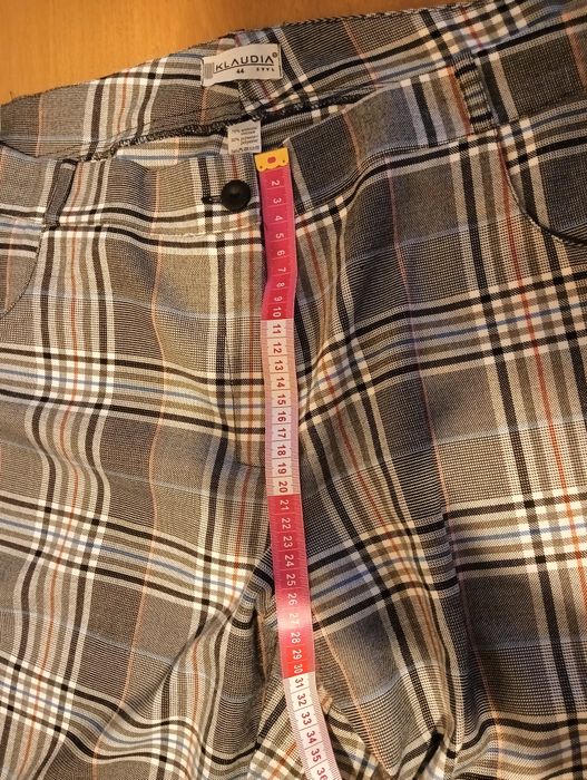 Spodnie w kratę damskie