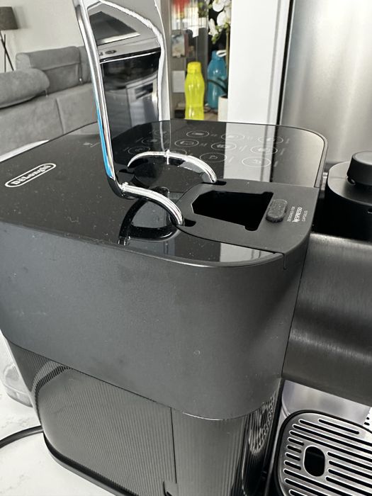 Nespresso Gran Latissima Preta