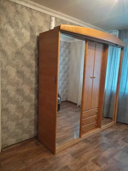 2к на Проспекті! Виставка, середній поверх! РЕМОНТ!