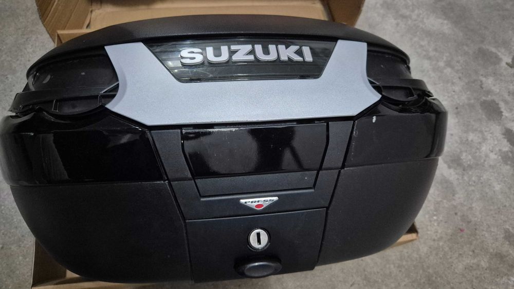Kufer motocyklowy Givi Maxia 3