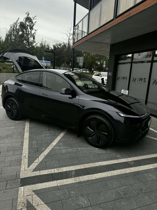 Tesla Y Tesla Model Y Dual Motor Long Range AWD – cesja leasingu 0,99%