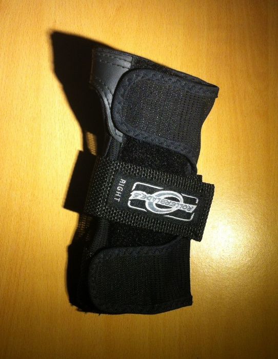 Protector de pulso direito da Rollerblade64862359295105124