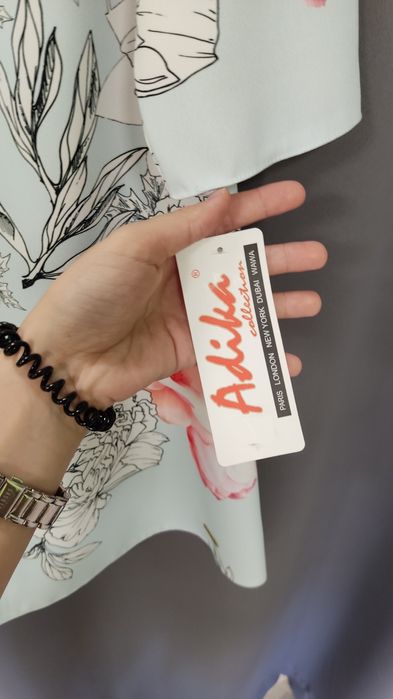 Sukienka śliczna NOWA