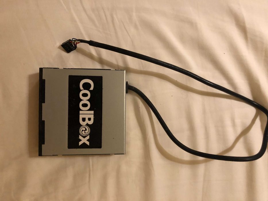 Multi card reader: micro SDXC, M2, x-picture, SDXC, etc