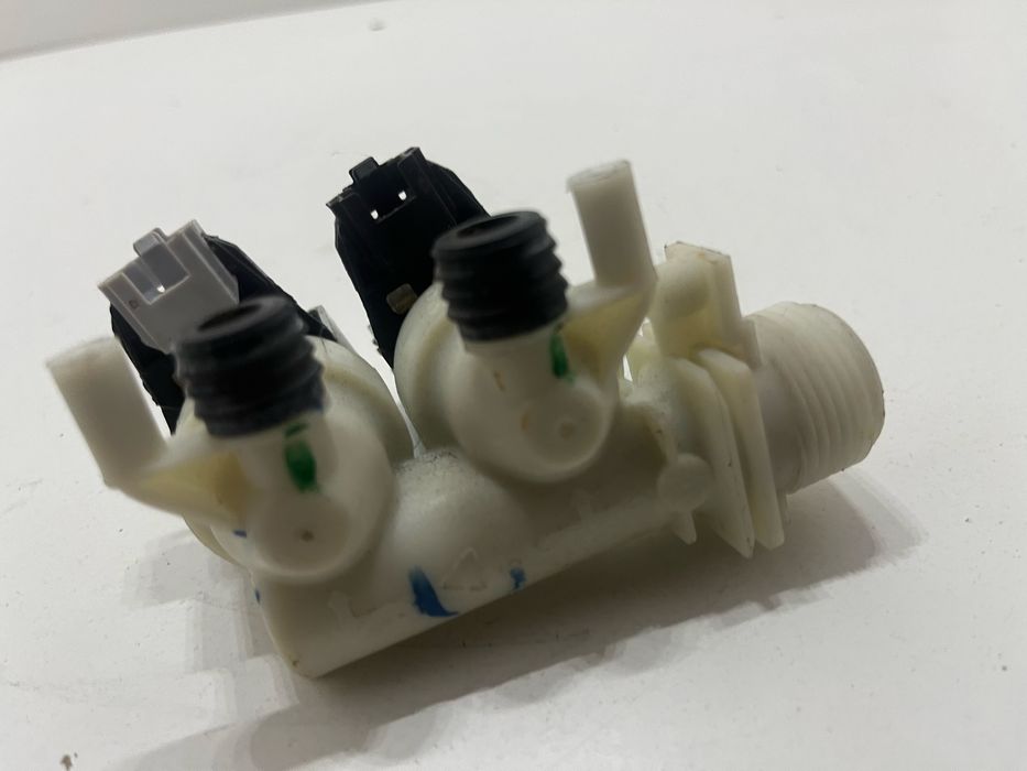 Elektrozawór pralki Ariston Indesit Whirpool C-032/15-A04