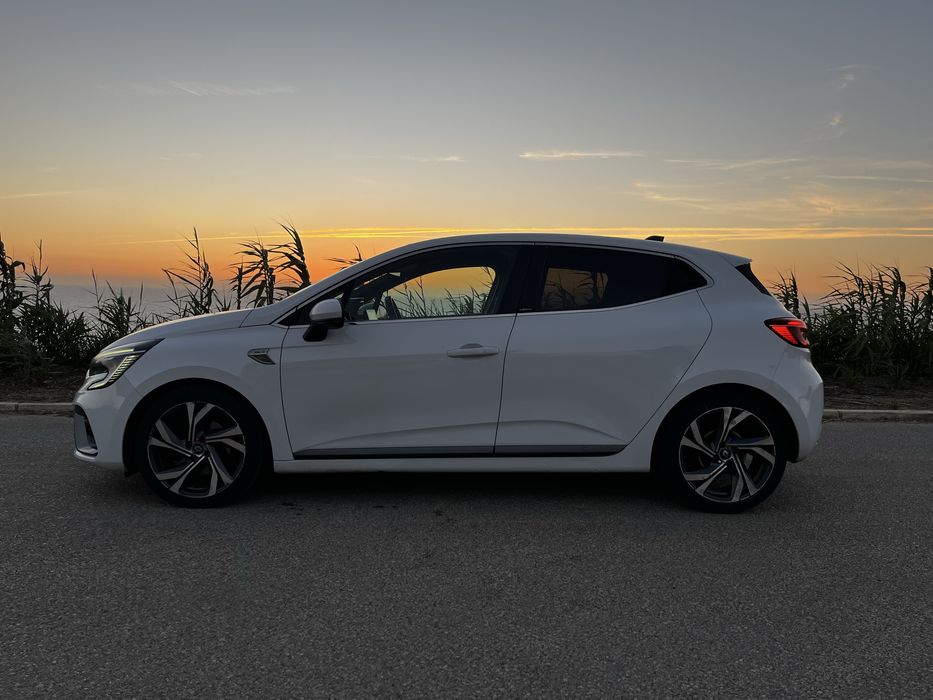 Renault Clio E-Tech Hibrid 140cv - ótimo estado