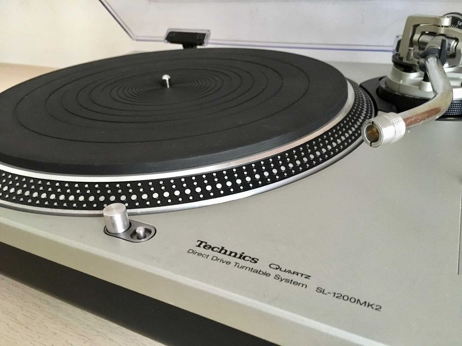 Technics SL-1200 MK2 - gira-discos