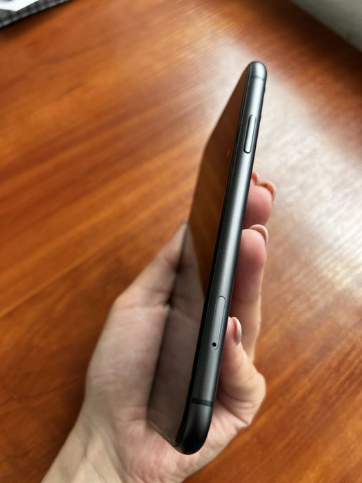 Iphone 11 64Gb в гарному стані